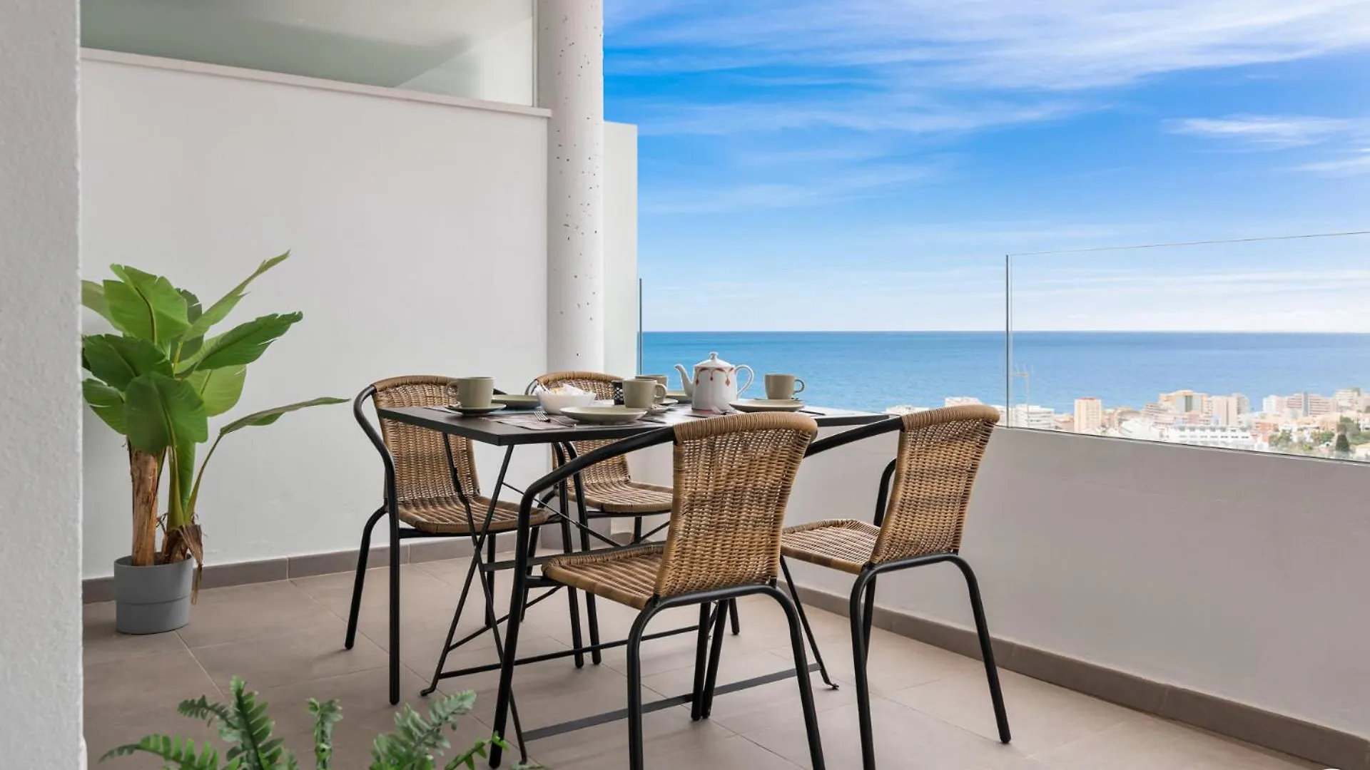 Vivi Homes - Sultana Gym, Pool, Terrace & Sea View Fuengirola Spain