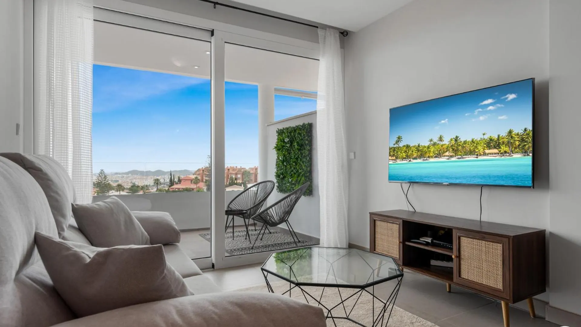 Apartment Vivi Homes - Sultana Gym, Pool, Terrace & Sea View Fuengirola Spain