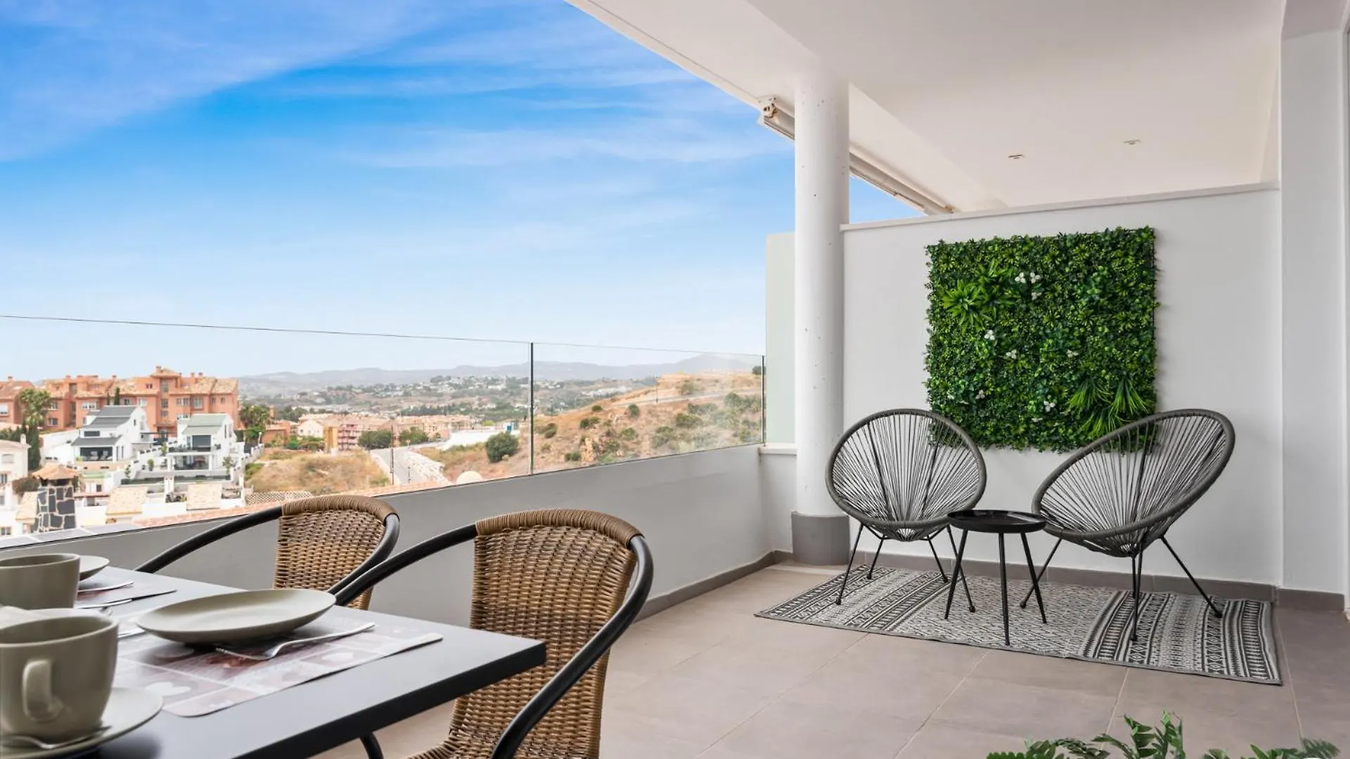 Vivi Homes - Sultana Gym, Pool, Terrace & Sea View Fuengirola 0*,  Spain