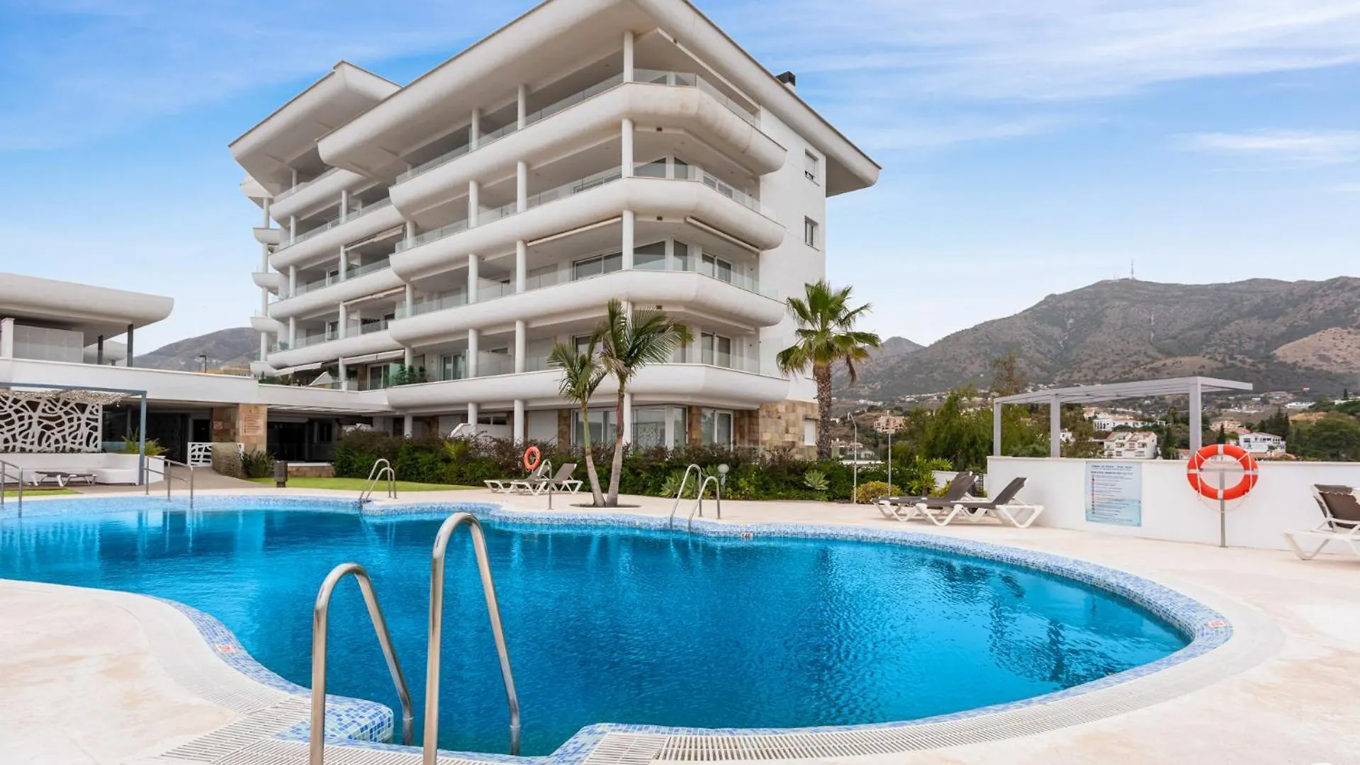 Vivi Homes - Sultana Gym, Pool, Terrace & Sea View Fuengirola 0*,