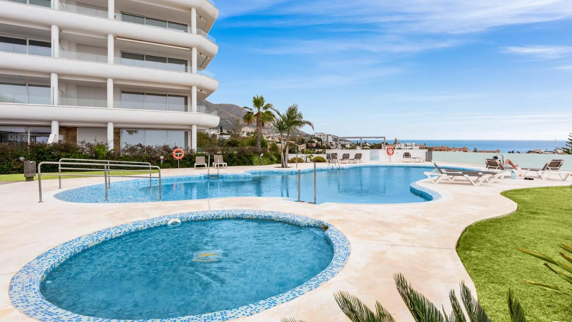 Vivi Homes - Sultana Gym, Pool, Terrace & Sea View Fuengirola