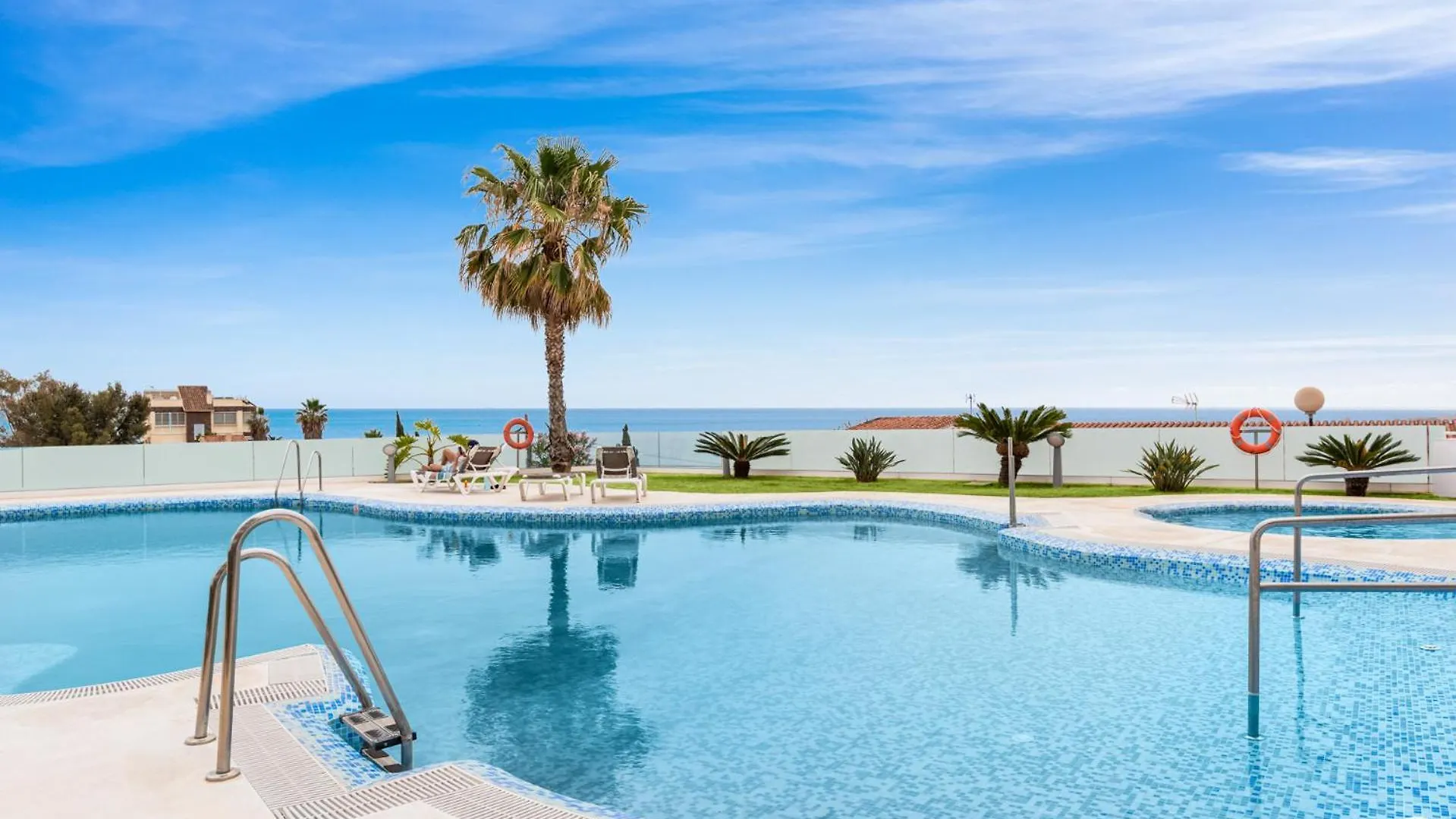 Vivi Homes - Sultana Gym, Pool, Terrace & Sea View Fuengirola Spain
