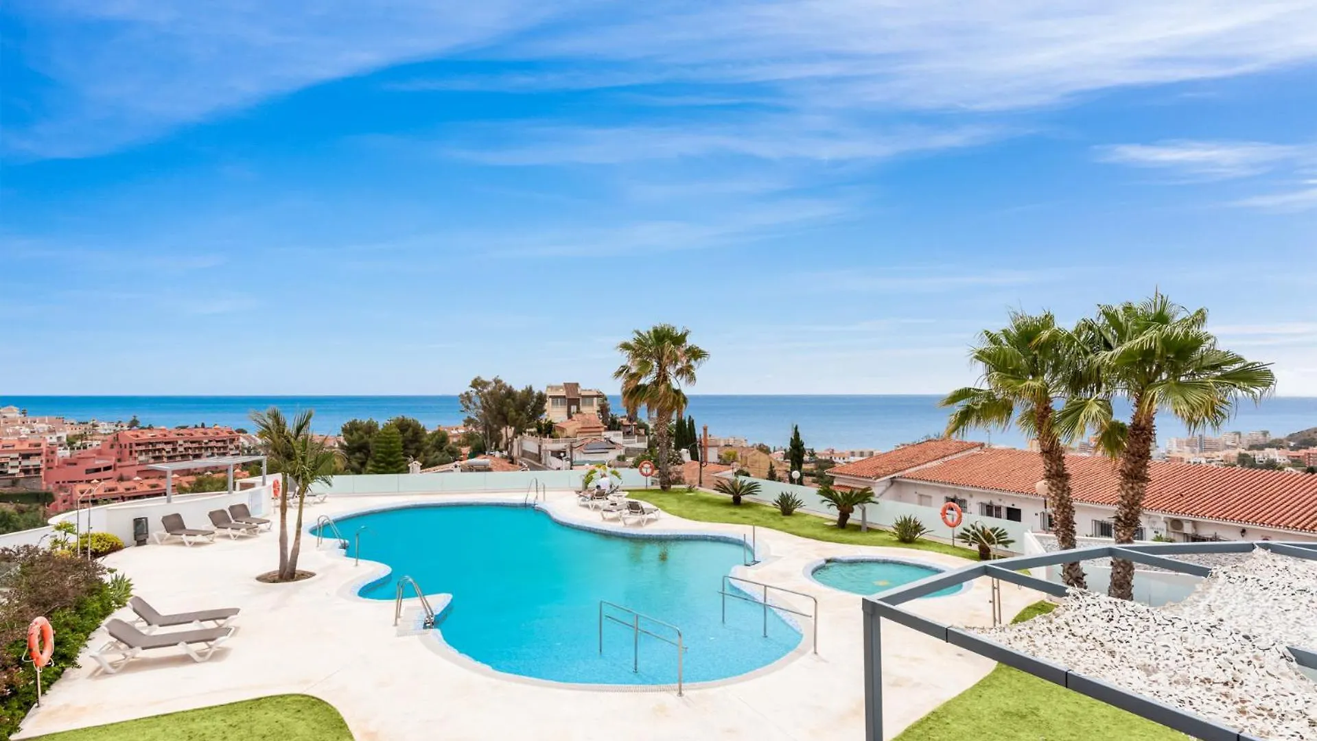 Vivi Homes - Sultana Gym, Pool, Terrace & Sea View Fuengirola 0*,  Spain