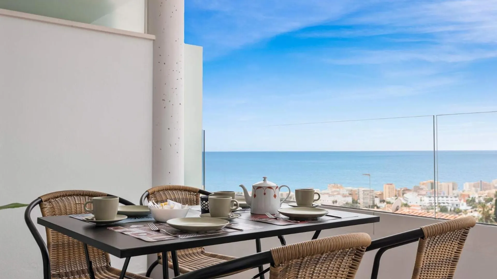 Vivi Homes - Sultana Gym, Pool, Terrace & Sea View Fuengirola
