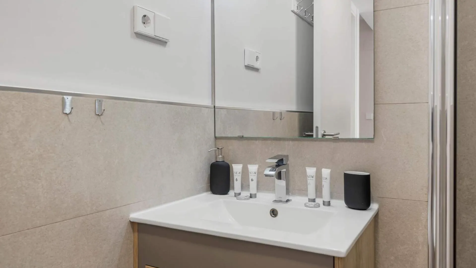 Vivi Homes - Sultana Gym, Pool, Terrace & Sea View Fuengirola